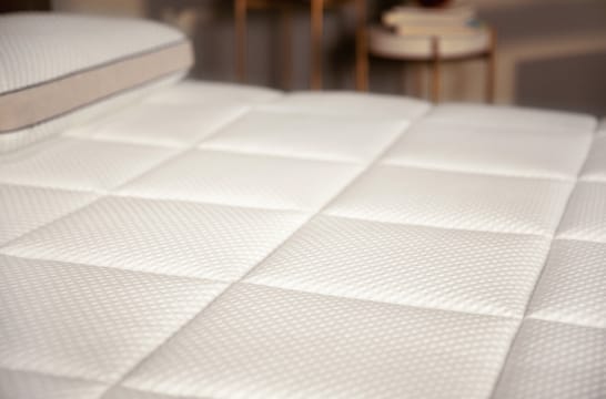 Amazon Com Serta 2 Lasting Dream Gel Infused Memory Foam Mattress Topper Twin Home Kitchen