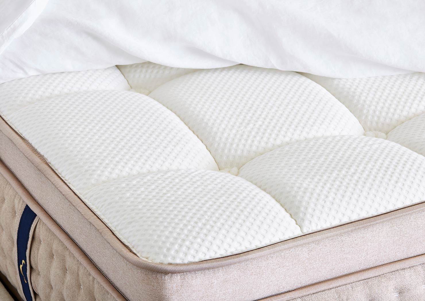 dreamcloud luxury hybrid king mattress