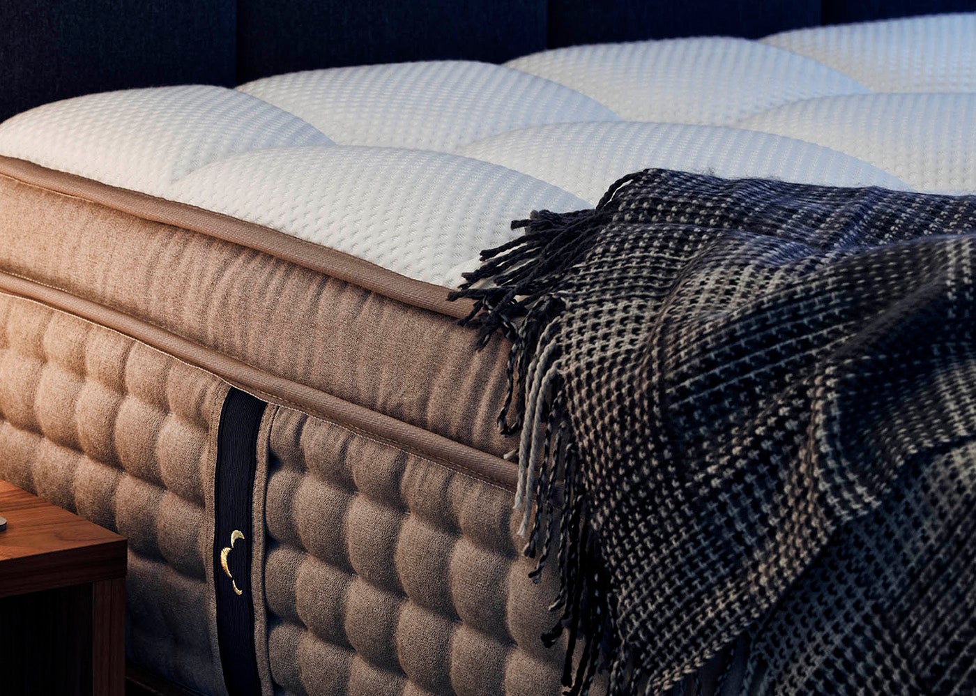 DreamCloud- Comfortable Luxury Mattress